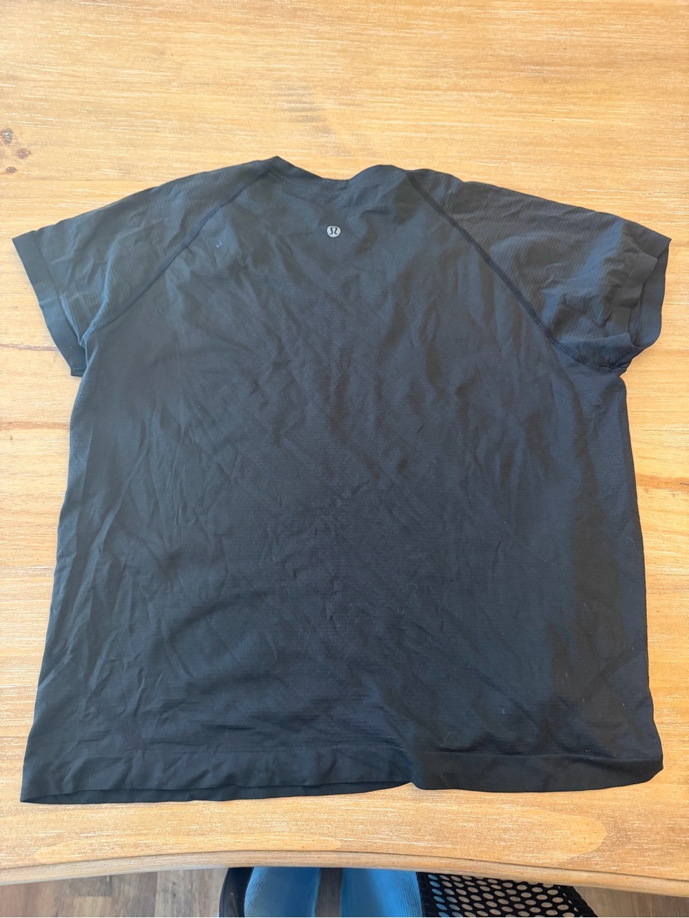 lululemon athletica Black Short-Sleeve Waist Length Swiftly Tech - Picture 3 of 3